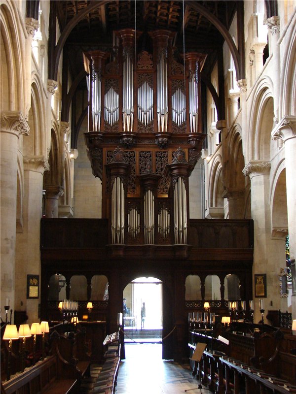 По следам Алисы и белого кролика