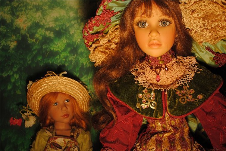 Мы купили два билета - уезжаем завтра в лето