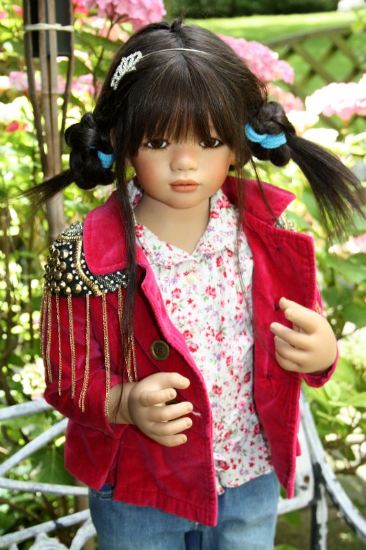 Солнечный денек в саду. Часть третья - Лилит и Анна Лу