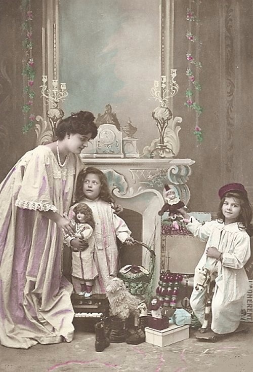 Старый фотоальбом. Девочки и куклы - продолжение