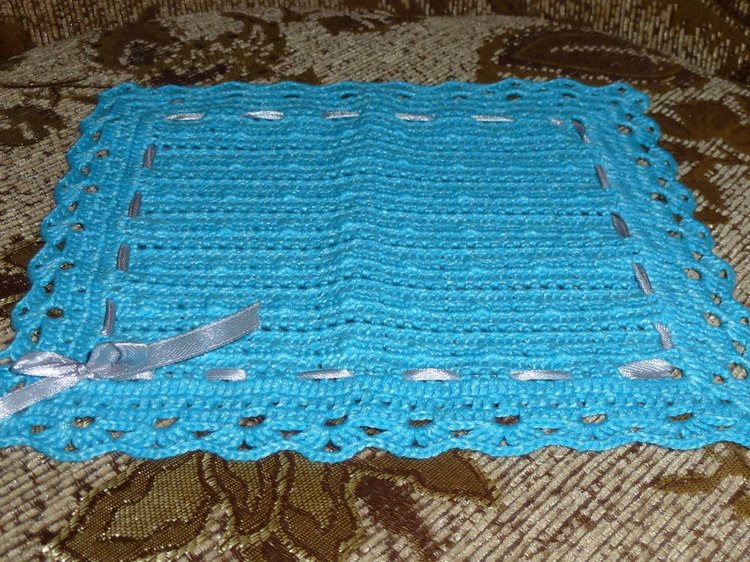 Красивые пледы-одеяльца ручной работы для кукол