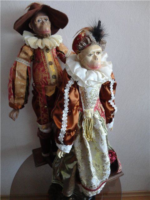 А может это снится мне?! Обезьяны-куклы в викторианских нарядах