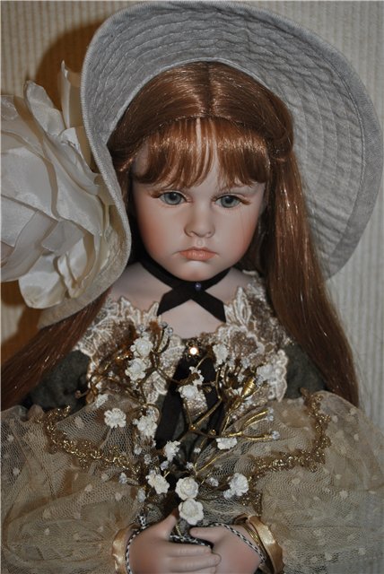 Моя фарфоровая кукла по имени САРА от французской компании Mundia Collection (фото 4)