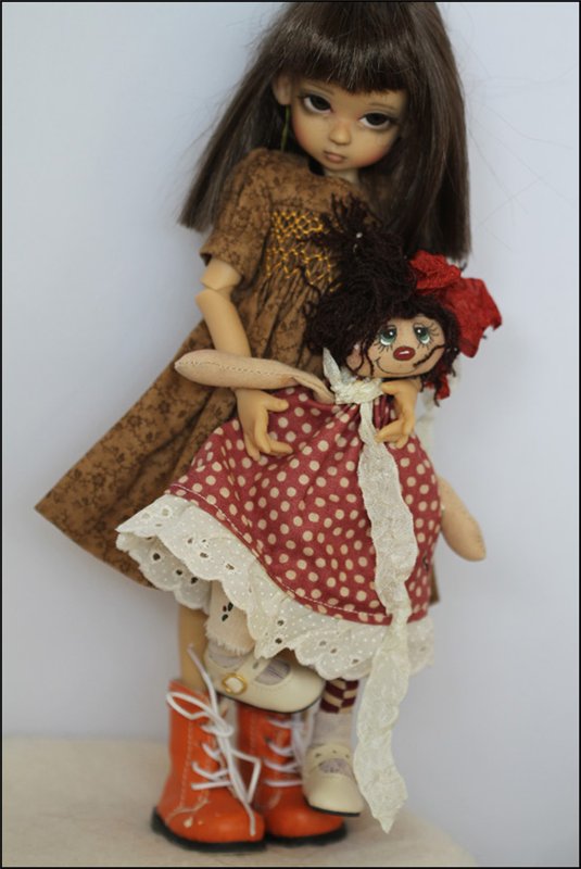 Открыт предзаказ на солнечных Лилли и Милли от Kaye Wiggs (фото 7)