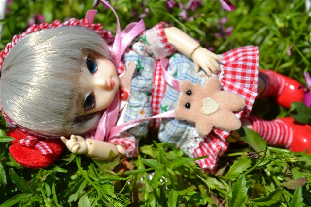 В нашем доме, поселилась чудная девочка - АЗАЛИЯ