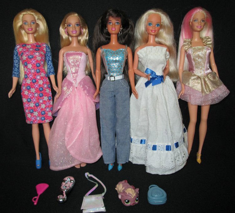 «Эффект насмотренности» или 200 фирменных кукольных нарядов | Бэйбики «Эффект насмотренности» или 200 фирменных кукольных нарядов