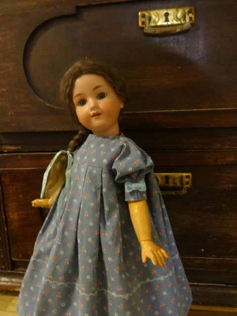 Я называла её Ася. Armand Marseille