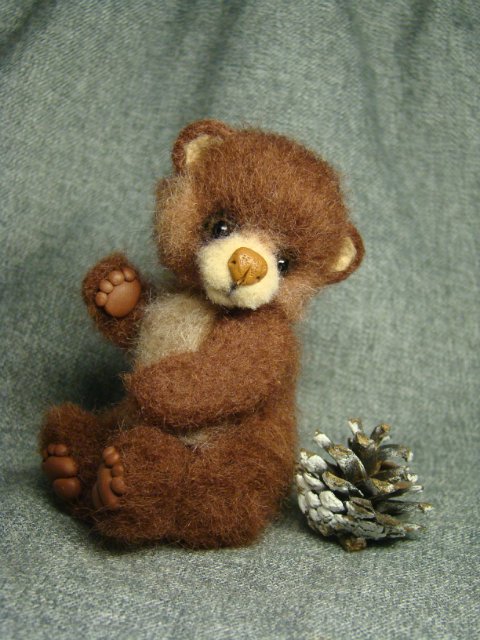 Мишка косолапый по лесу идёт... Авторская игрушка валянием Ольги Чернухо (фото 4)