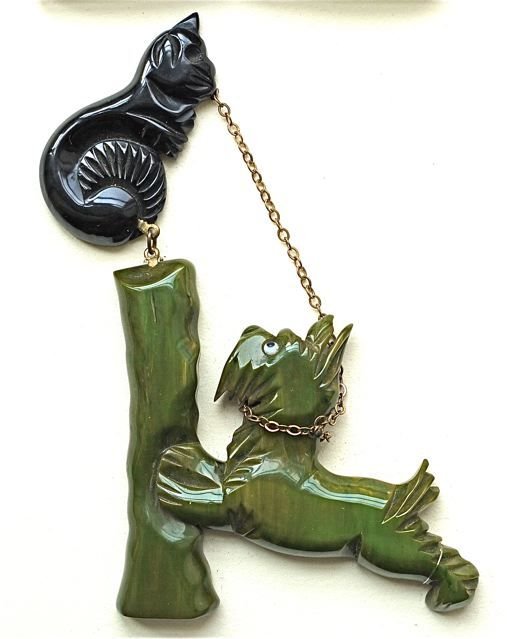 Славный пластик "бакелит"! У него отменный вид! Или возвращение бакелитового болванчика