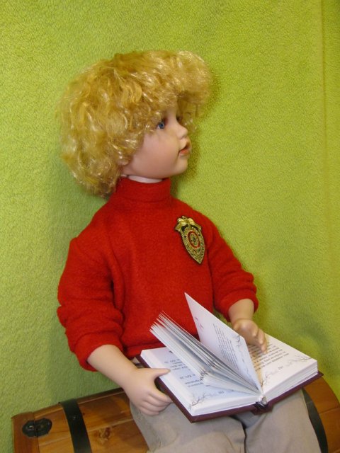 Два в одном. Фарфоровый мальчик