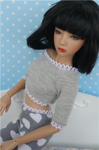 Гардероб для красавицы Леоны