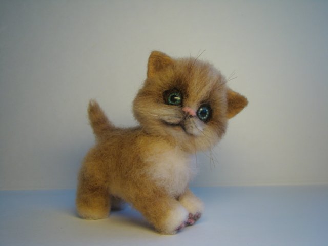 Котище, рыжий хвостище. Авторская игрушка валянием из шерсти Ольги Чернухо