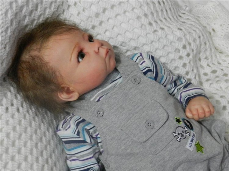 Андрюшенька серьезный мальчишка реборн