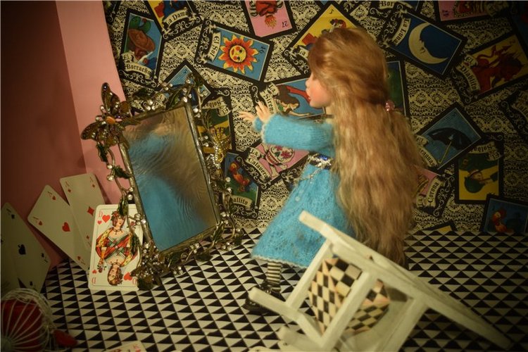 Еще немного об Алисе или Путешествие в страну Чудес. Часть I