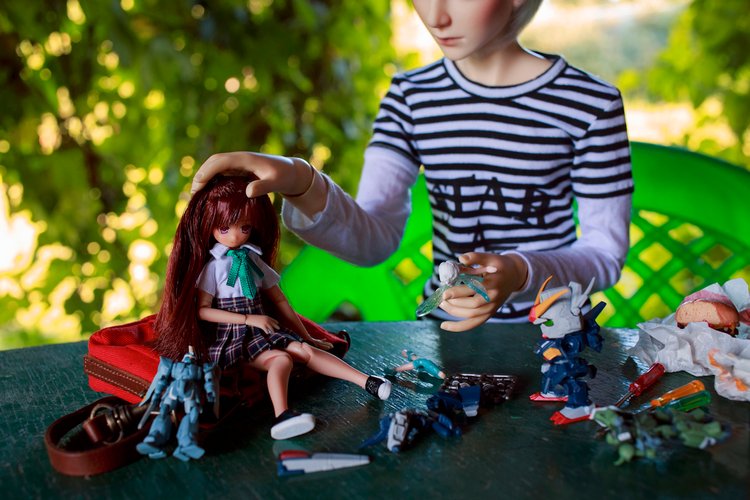 60 см vs 15 см. Или две истории из жизни Итана и Хотару