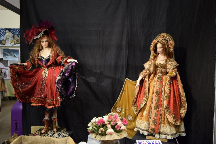 VII Московская международная выставка "Искусство Куклы". Портреты кукольной души или незримый диалог. Часть 2