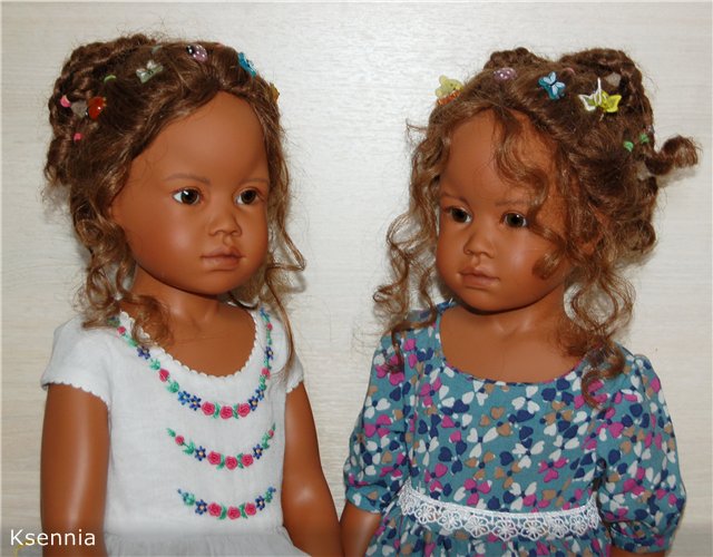 Вы двойняшки? Нет мы близняшки