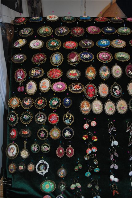 Выставка на Тишинке "Атмосфера творчества". Октябрь 2014. Начнем со второго этажа