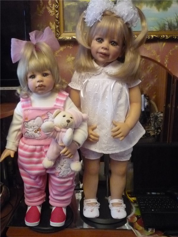 И снова, снова пополнение. Наш девичник разбавил мальчик