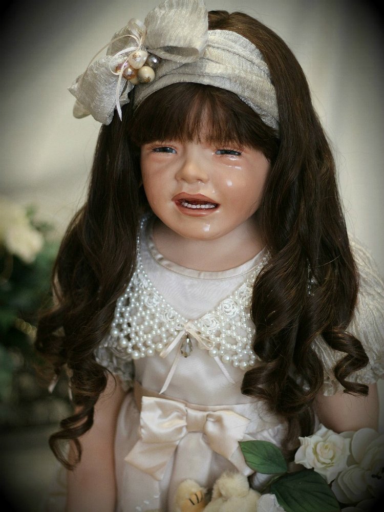 Девочка, которая все время плачет или авторская кукла Сюзан Липл (Susan Lippl)