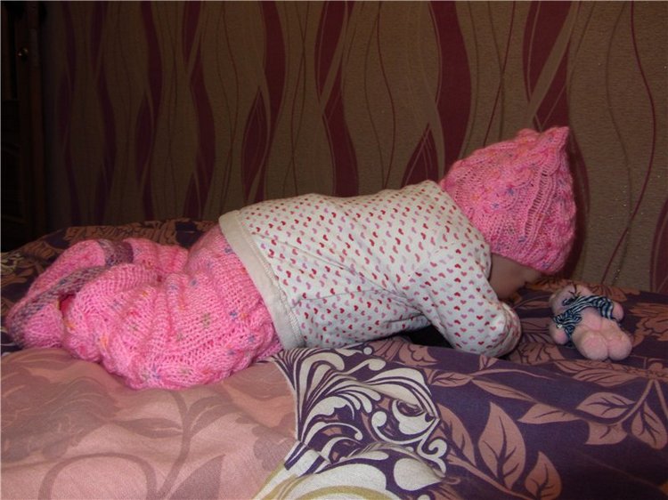 Первые вязалочки - одевалочки)