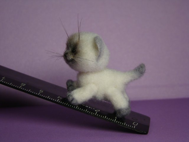 Котик. Авторская игрушка валянием из шерсти Ольги Чернухо