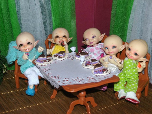 Занавесочная история. Кукольная миниатюра