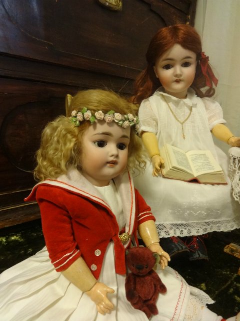 Энн озорная, забавная, любознательная малышка