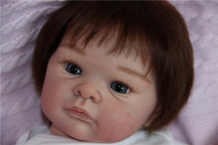 Джулия - малышка из молдика Jill от Adrie Stoete