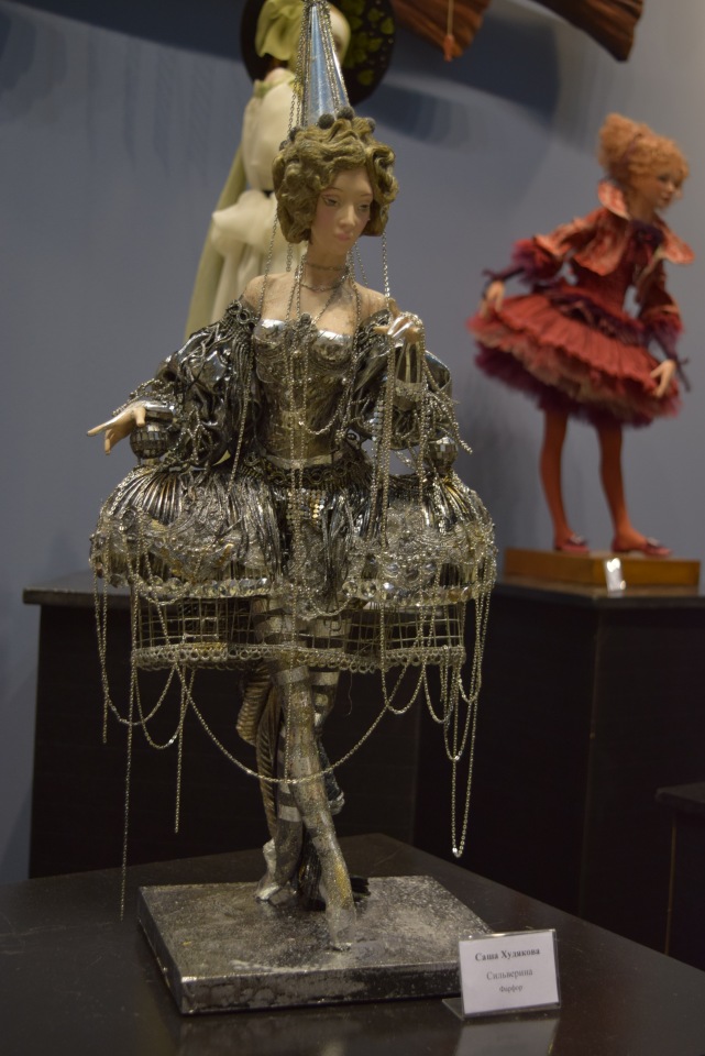 VII Московская международная выставка "Искусство Куклы". Портреты кукольной души или незримый диалог. Часть 2