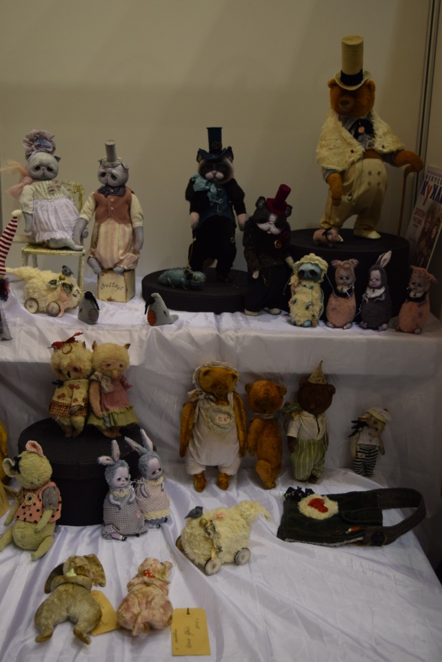 VII Московская международная выставка "Искусство Куклы". Портреты кукольной души или незримый диалог. Часть 2