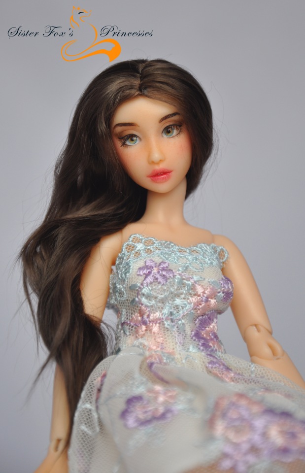 Девочки в кружевных платьях. Шарнирные куклы SisterFox | Бэйбики Девочки в кружевных платьях. Шарнирные куклы SisterFox (фото 5)