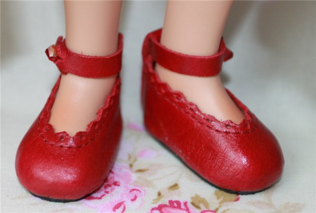 "Золотые ручки" — Одежда и обувь для кукол своими руками: фото (фото 8)