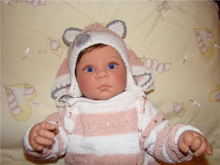 Вязалочки для Булочки. Peek-a-Boo от Ли Миддлтон