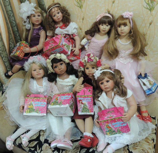 Вот и моя компания решила присоединиться к поздравлениям всех с Новогодними праздниками