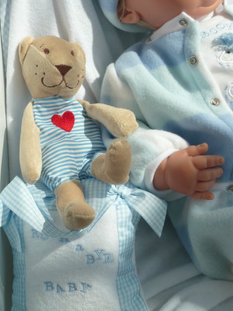 Rock-a-bye - спящее чудо от Lee Middleton (фото 9)