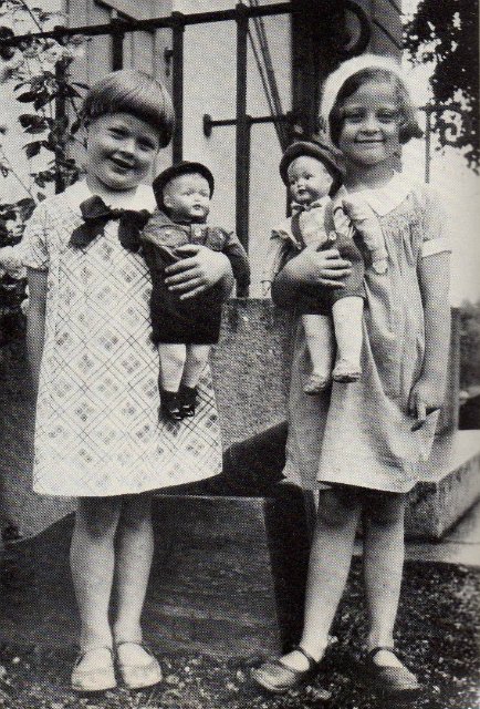 Винтажные детские фотографии с куклами 20-60-х годов 20 века