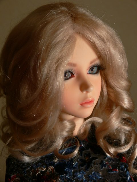 100 кадров с одного ракурса. Или бессонная ночь! Куколка Elfdoll