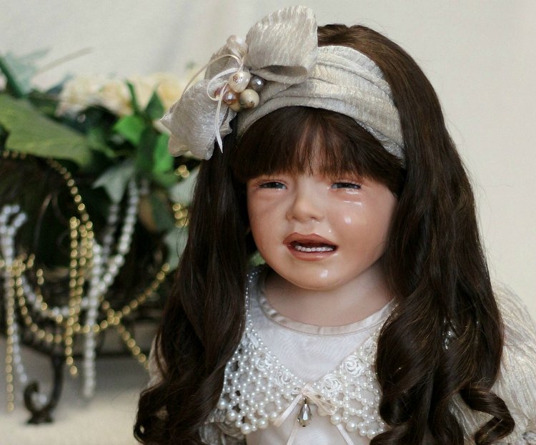 Девочка, которая все время плачет или авторская кукла Сюзан Липл (Susan Lippl)