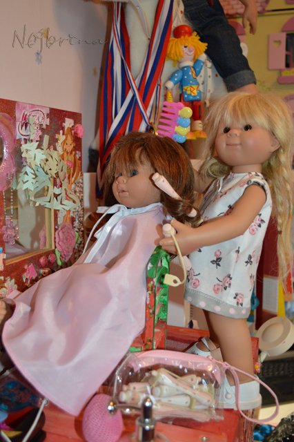 Вихтелята одни дома. Тайная жизнь кукол