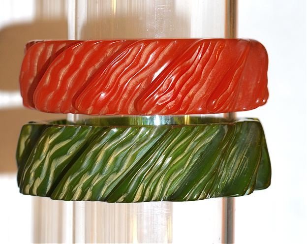 Славный пластик "бакелит"! У него отменный вид! Или возвращение бакелитового болванчика