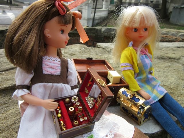 Юные кладоискательницы, или Офелия и Луни развлекаются