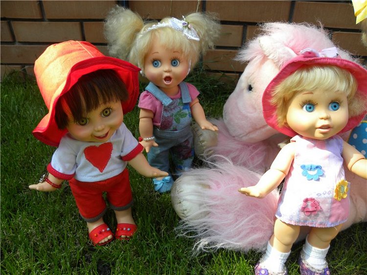 Девочки на прогулке — Куклы Galoob Baby Face (Фейсинки): винтаж 90 (фото 7)