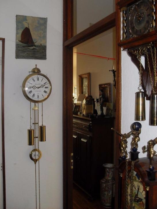 Старинные часы еще идут. Коллекция старинных часов