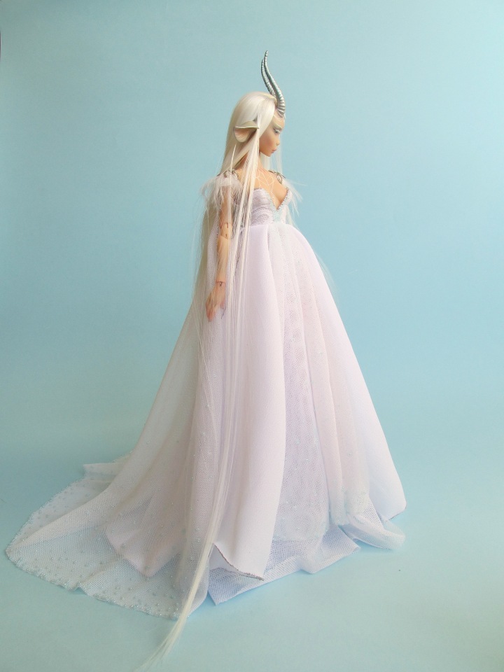 Последняя шарнирная кукла данного молда, Шанти (фото 6)