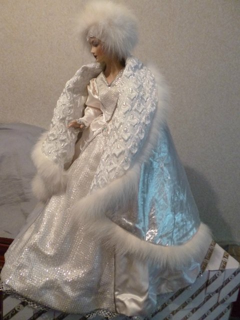 Фарфоровая красота "Снежная Королева" от Franklin Mint (фото 6)