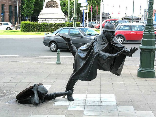 25(уже больше:) самых необычных скульптур и статуй со всего мира