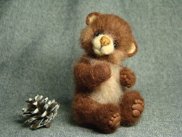 Мишка косолапый по лесу идёт... Авторская игрушка валянием Ольги Чернухо