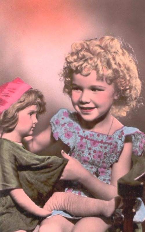 Старый фотоальбом. Девочки и куклы - продолжение