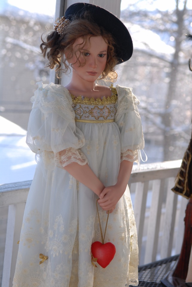 Два офицера и девушка, или поздравляю вас с Праздником Любви